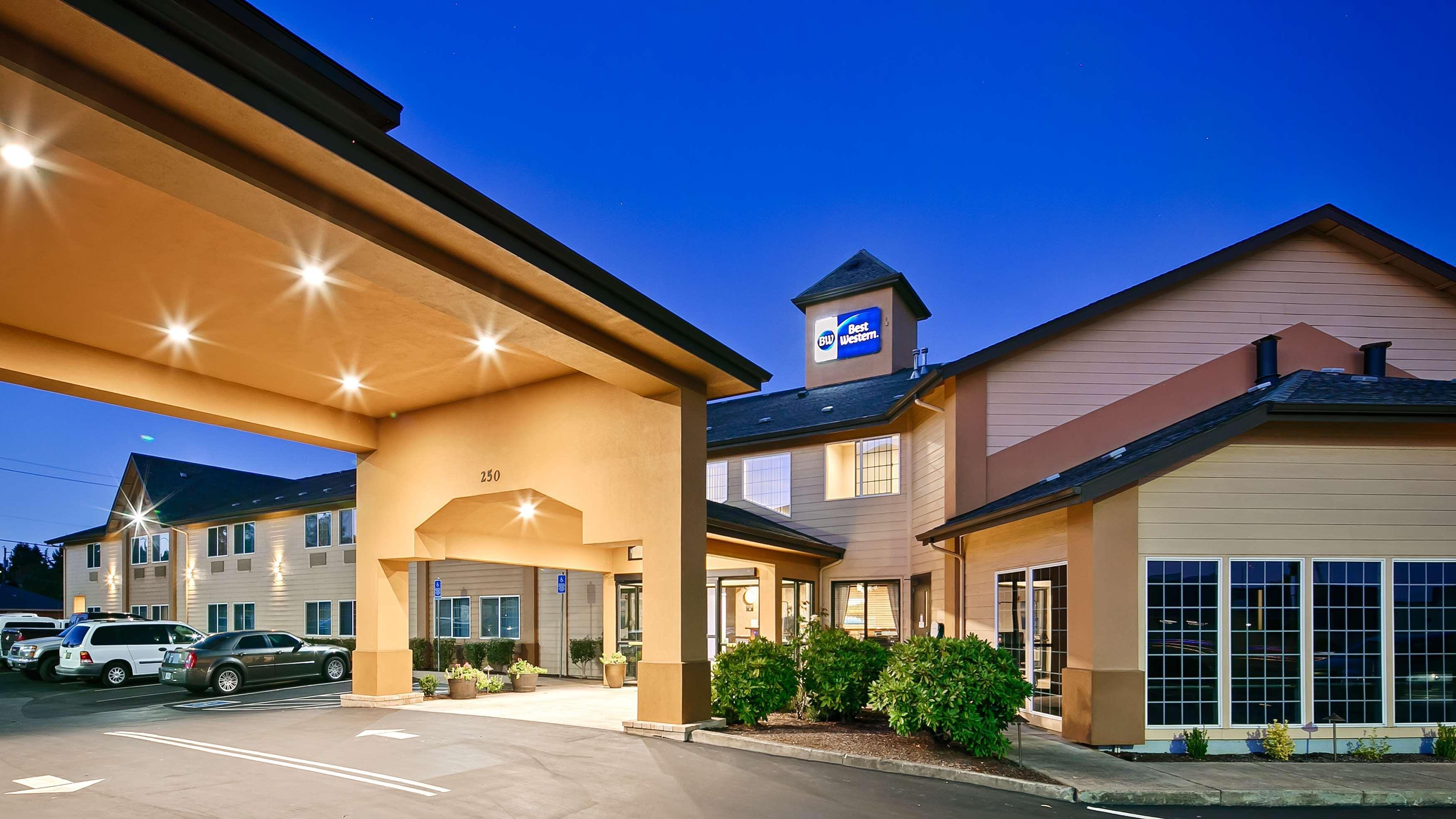 Best Western Dallas Inn & Suites Ngoại thất bức ảnh